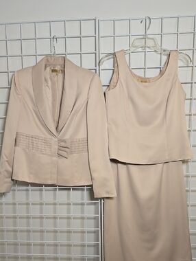 Kasper Elegant Taupe Gold Label Satin-Look Lined Jacket, Skirt And Tank Size 6
